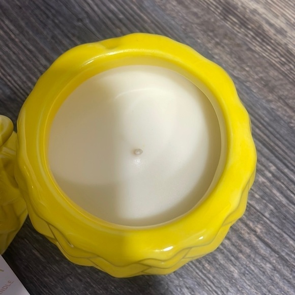 Citrus blossom Pineapple candle - Picture 6 of 9